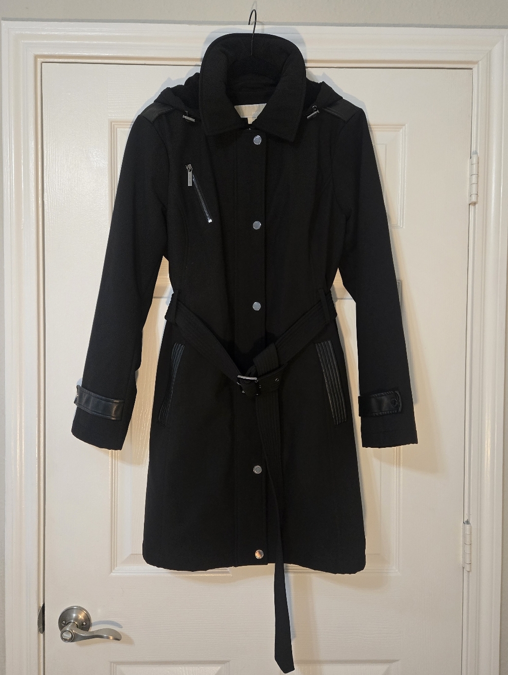 Black Women’s Trench Coat with Belt